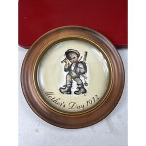 Vintage Sister Berta Hummel 1972 Mother's Day Collector Plate Germany 7 3/4" Y10